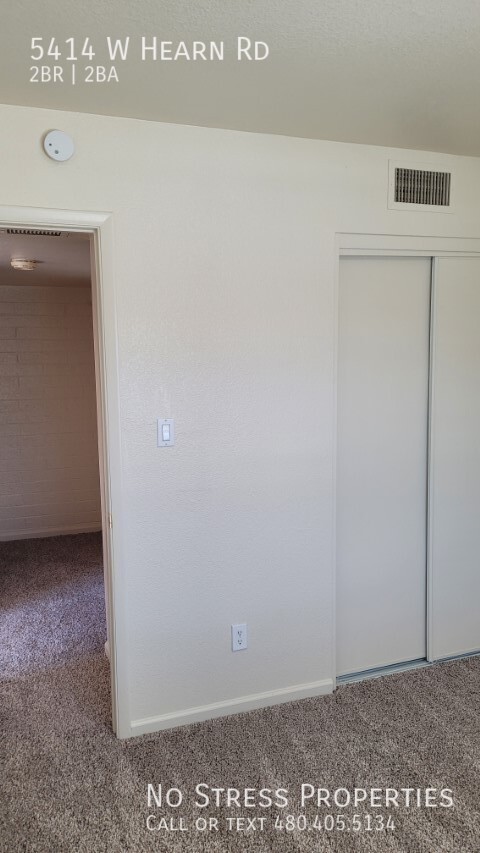 Building Photo - 2 Bed Townhome off 55th Ave and Thunderbird!