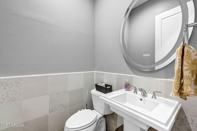 Building Photo - 2958 Saddle Peak Dr