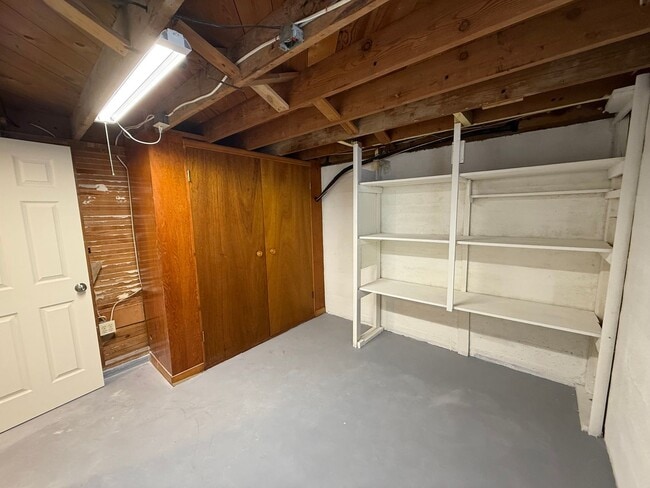 Building Photo - Three Bedroom, One and half bathroom, Atta...