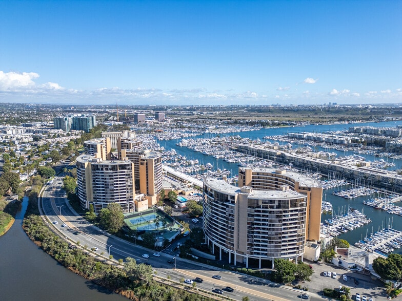 Marina City Club - 4316 Marina City Dr