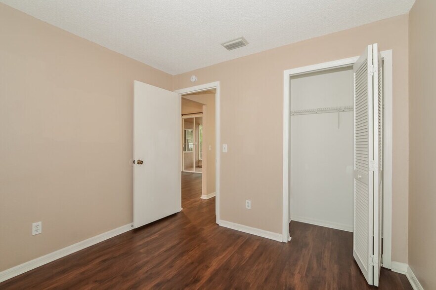 Building Photo - 1092 Manigan Ave