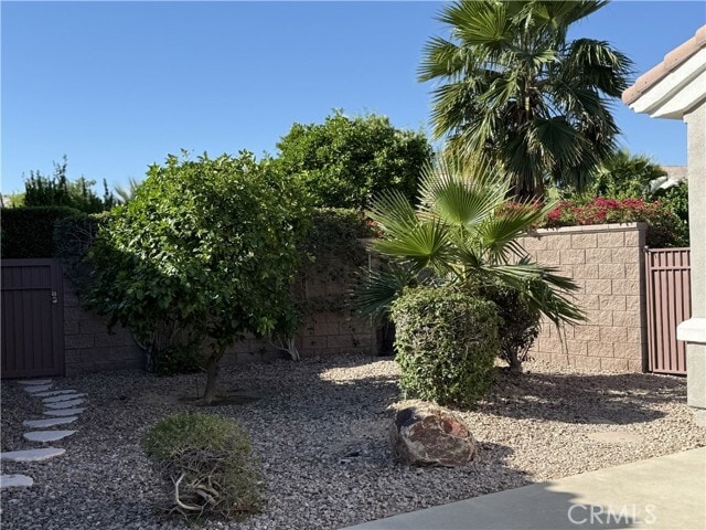 Building Photo - 35859 Cumberland Ct