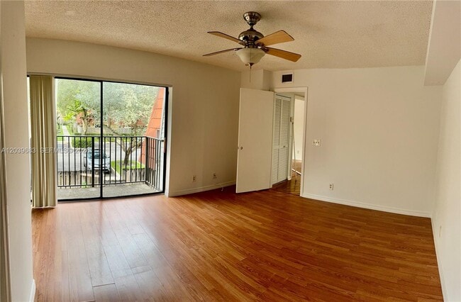 Building Photo - 721 NW 99th Cir