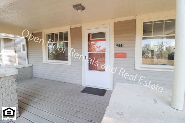 Building Photo - Now available 3 bedroom home