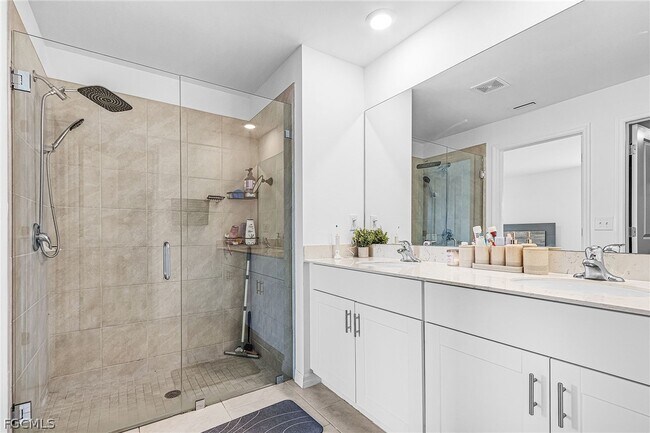 Building Photo - 4007 San Clemente Ct