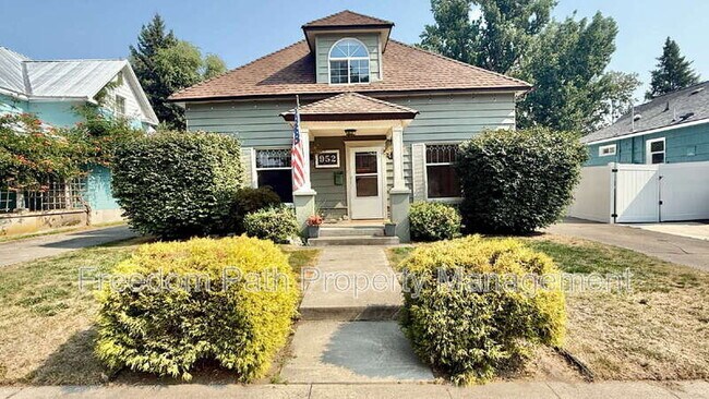 Primary Photo - 952 N 5th St