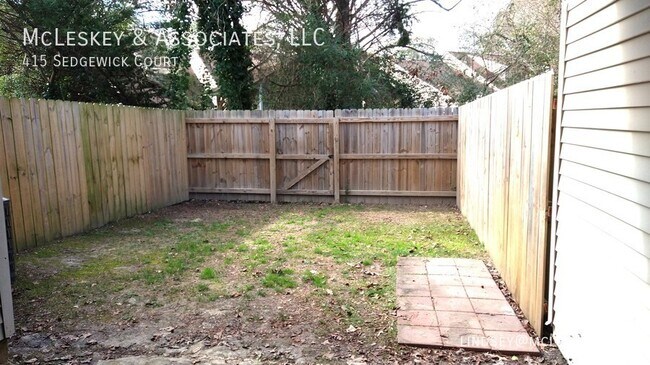 Building Photo - Washington Square Townhouses