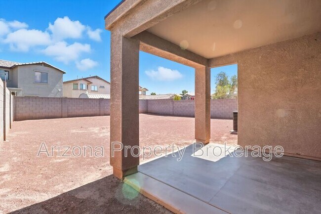 Building Photo - 2219 N 92nd Dl