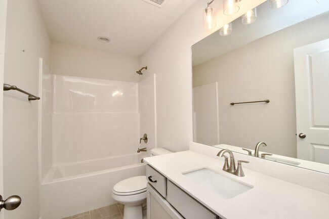 Building Photo - Brand New Hugston Home Near Lee Scott Acad...