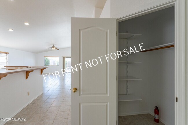 Building Photo - 2439 W Rousseau St