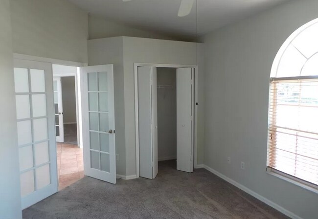 Building Photo - 209 S Heathwood Dr