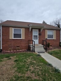 Building Photo - 1405 Newton St