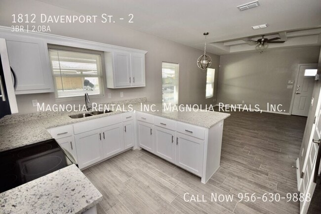 Building Photo - 1812 Davenport St