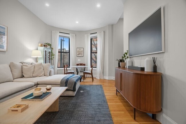 Building Photo - 416 Columbus Ave