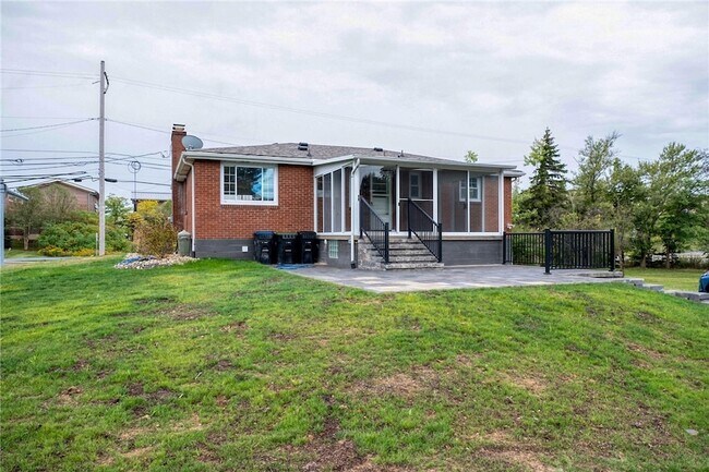 Building Photo - 719 Cumberland Rd