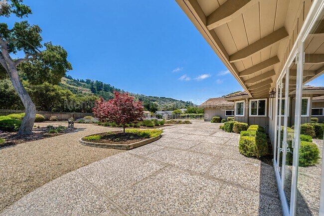 Building Photo - 10160 Sunstar Rd