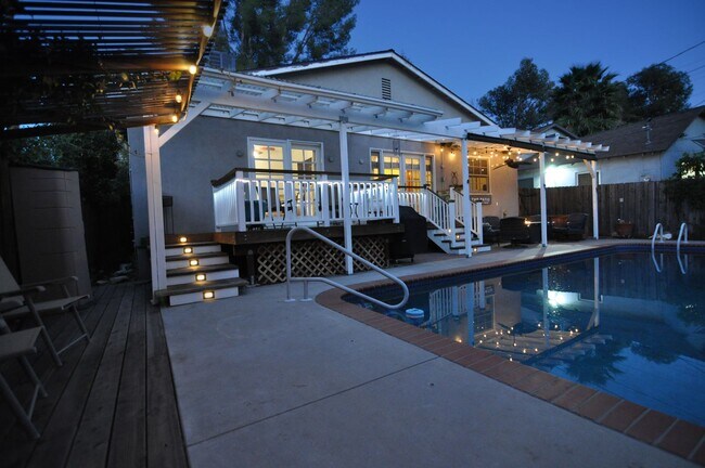 Building Photo - 4 Bedroom Pool Home for Rent in Woodland H...