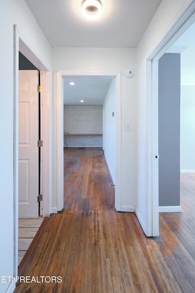 Building Photo - 548 Murray Rd NW