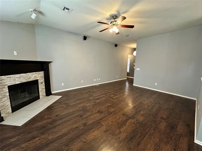 Building Photo - 6020 SE 86th St