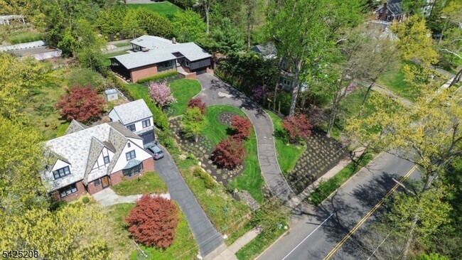 Building Photo - 293 Wyoming Ave