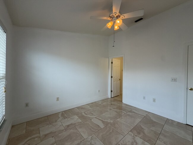 Building Photo - 6566 Marlberry Way