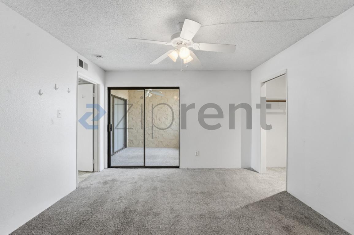 Building Photo - 4950 N Miller Rd