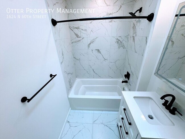 Building Photo - 1624 N 60th St