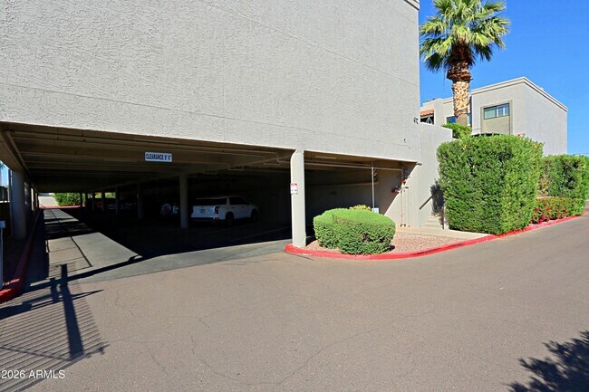 Building Photo - 2615 Hayden Rd