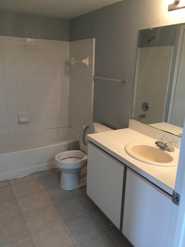 Building Photo - 2210 Grand Cayman Ct