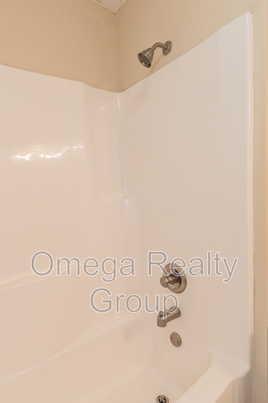 Building Photo - 13865 Roanoke Dr