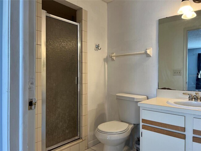 Building Photo - 5026 Water Oak Dr
