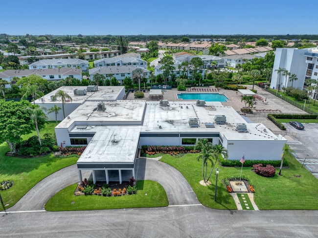 Building Photo - 4575 Lucerne Lakes Blvd W