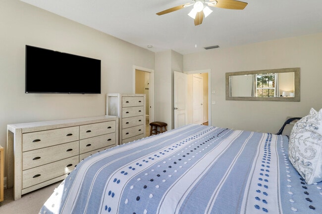 Building Photo - 6 Oakleaf Ct