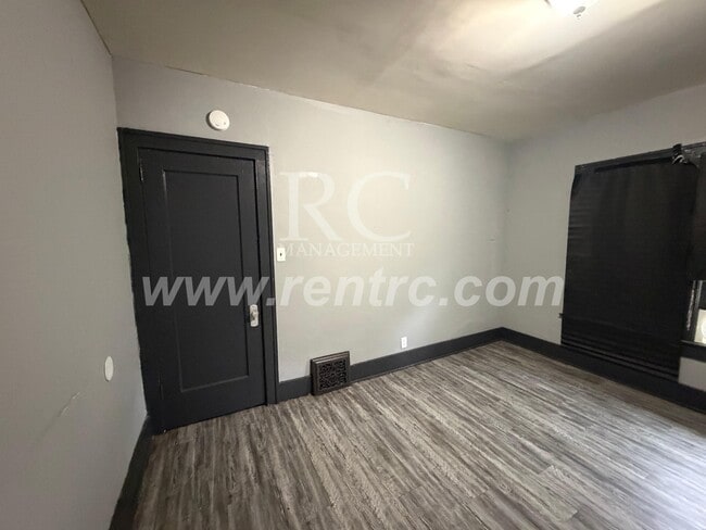 Building Photo - 619 Harmon-