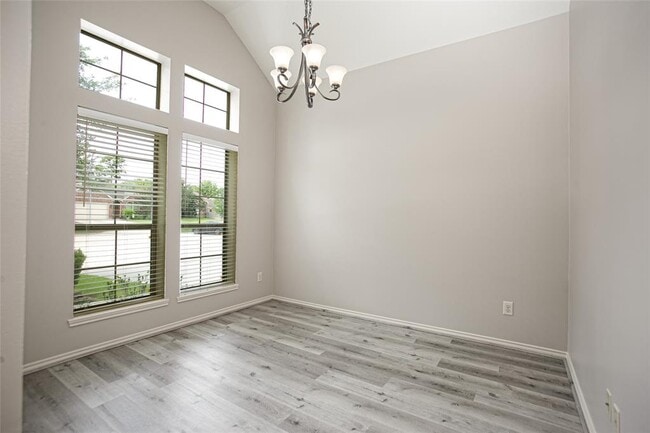 Building Photo - 27522 Gatlin Ln