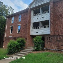 Building Photo - West Raleigh. Perfect for Roommates. Walk to NCSU! On Wolfline.