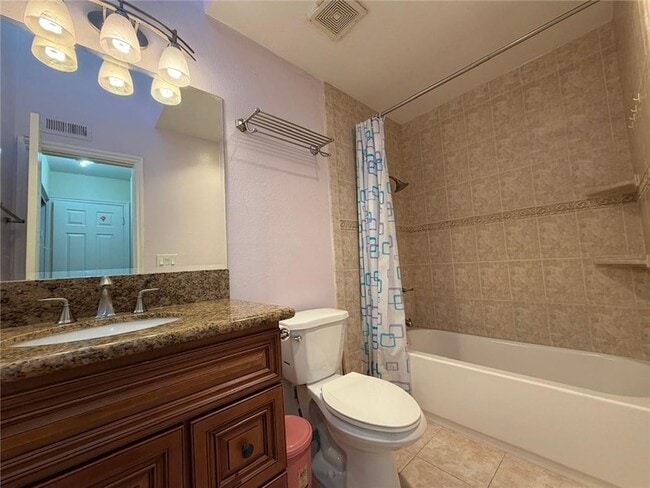 Building Photo - 1015 Arcadia Ave