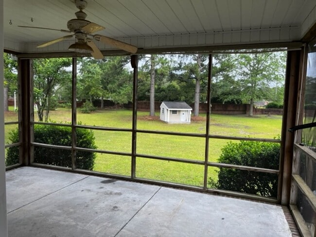 Building Photo - Beautiful Home in Hunters Ridge New Bern