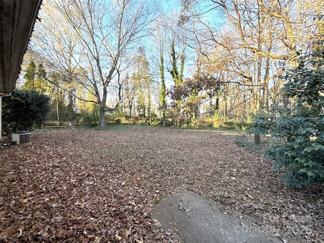 Building Photo - 7426 Barn Stone Dr