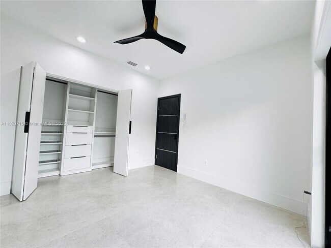Building Photo - 19614 SW 133rd Ct