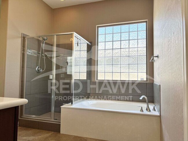 Building Photo - 4190 S Santa Rita Way