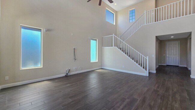 Building Photo - Private Pool in excellent newer neighborhood!