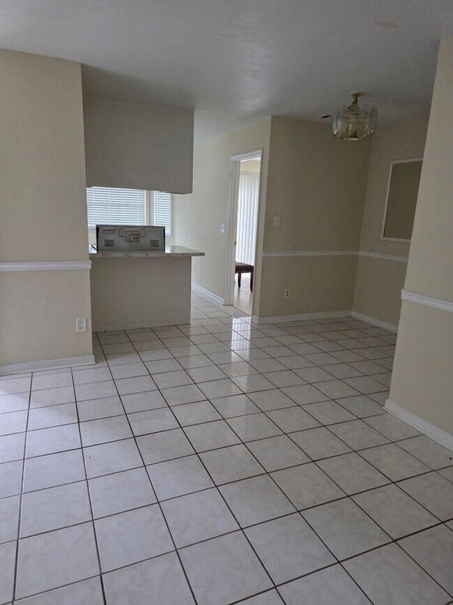 Building Photo - 3725 Sutor Ct
