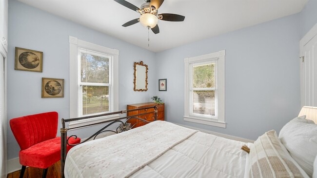 Building Photo - 14 Sanchez Ave