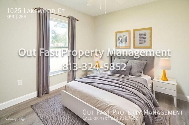 Building Photo - 1025 Lakewood Ct