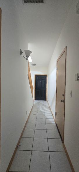 Building Photo - 4020 Shelby Rd