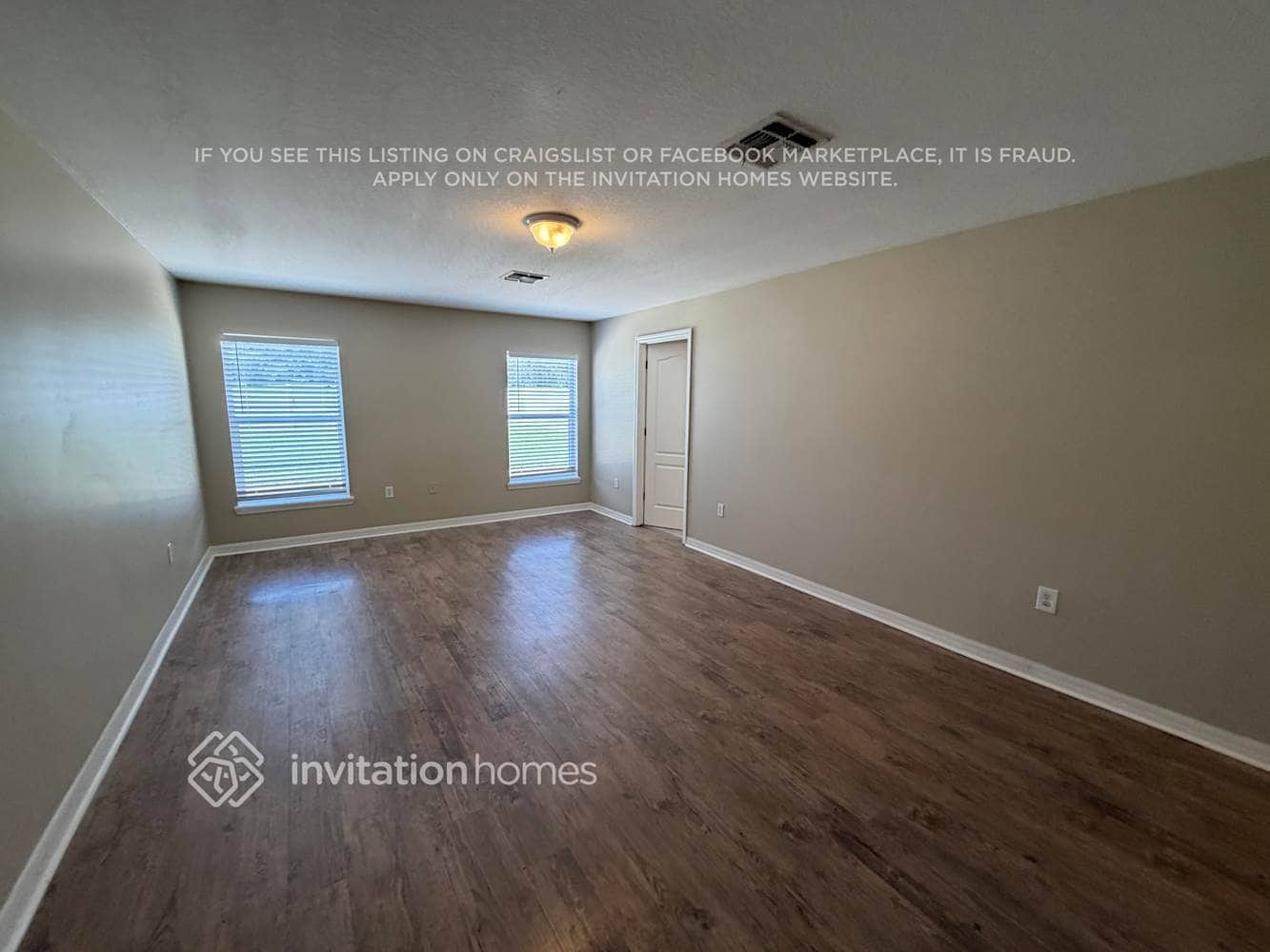 Building Photo - 1129 Hacienda Cir