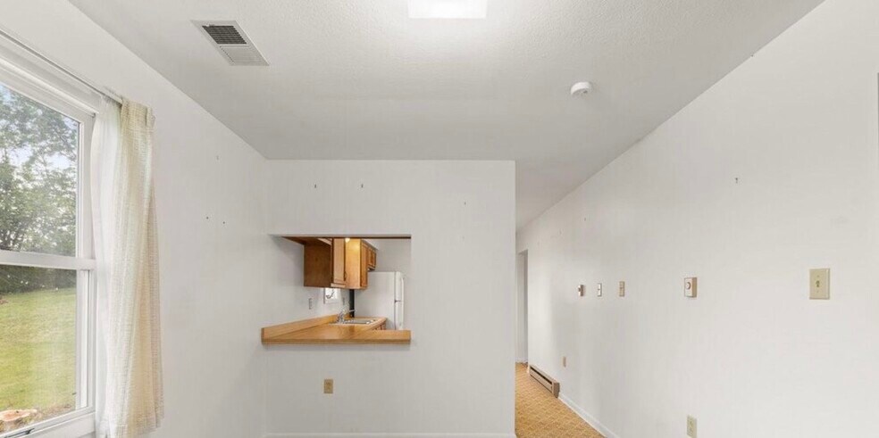 Building Photo - 363 Crim Dr