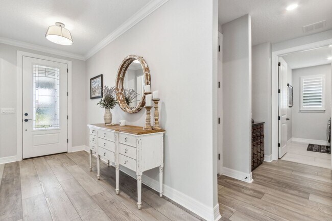 Building Photo - Discover the Ideal 55+ Lifestyle in Your N...