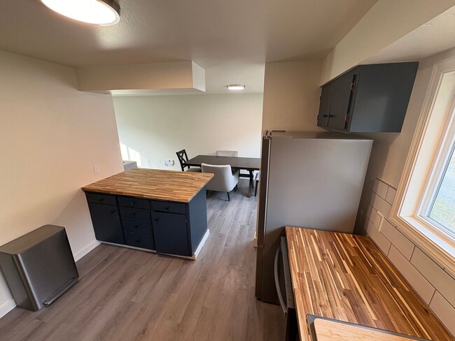 Building Photo - 4 bed 3 Bath Near Downtown CDA